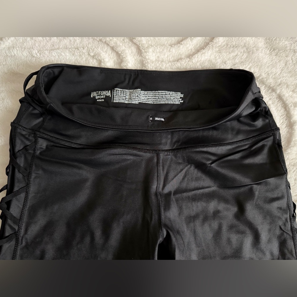 Victoria's Secret Knockout Leggings w/Cut-Out Detail on Sides, Size M, NWOT - Picture 6 of 10